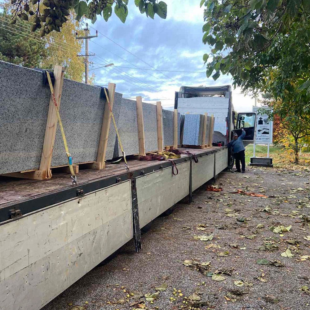 Prodaja ploča od prirodnog kamena